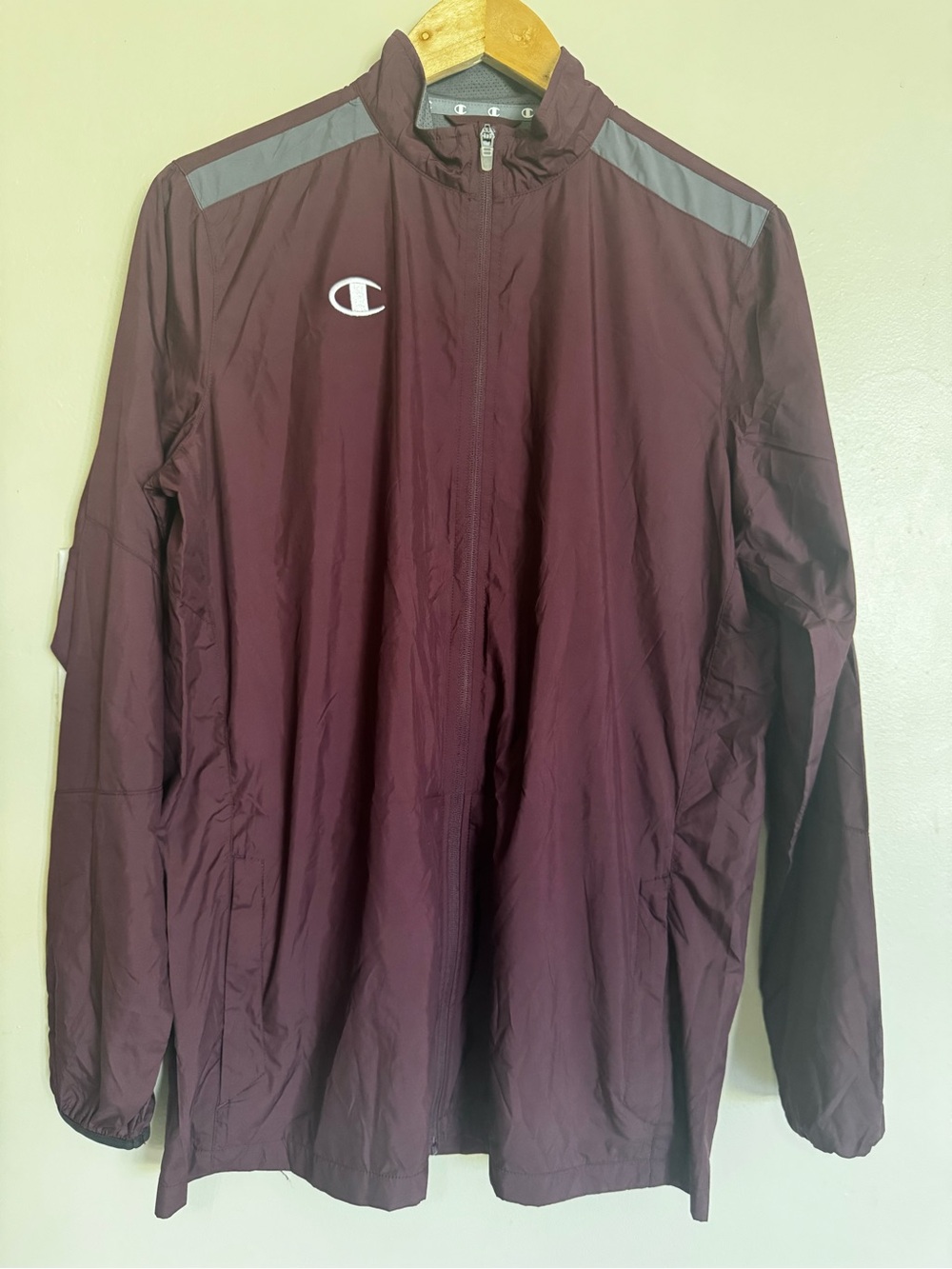 Champion Authentic Windbreaker Jacket Maroon Youth XL (Mens S/M) Track Full Zip